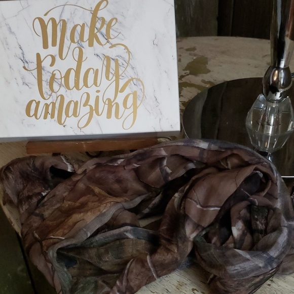 CAMO INFINITY NECK SCARF - Picture 1 of 3